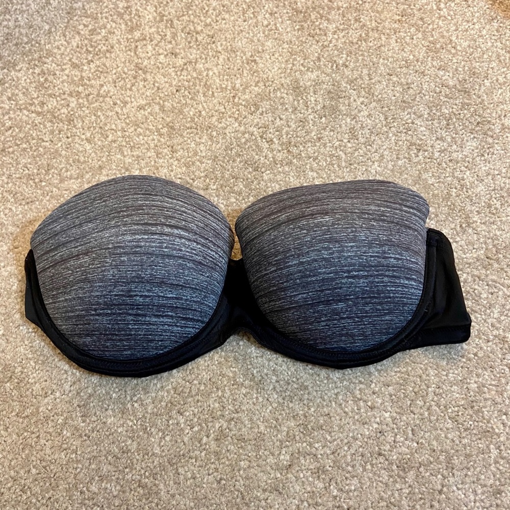 VICTORIAS secret strapless bra